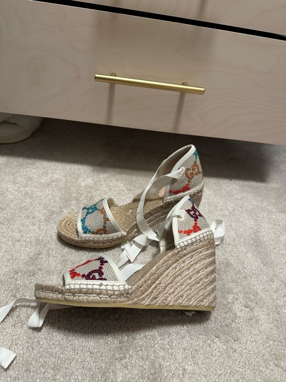 Gucci Wedge Espadrille Sandals with Multicolor Embroidered Detail - White